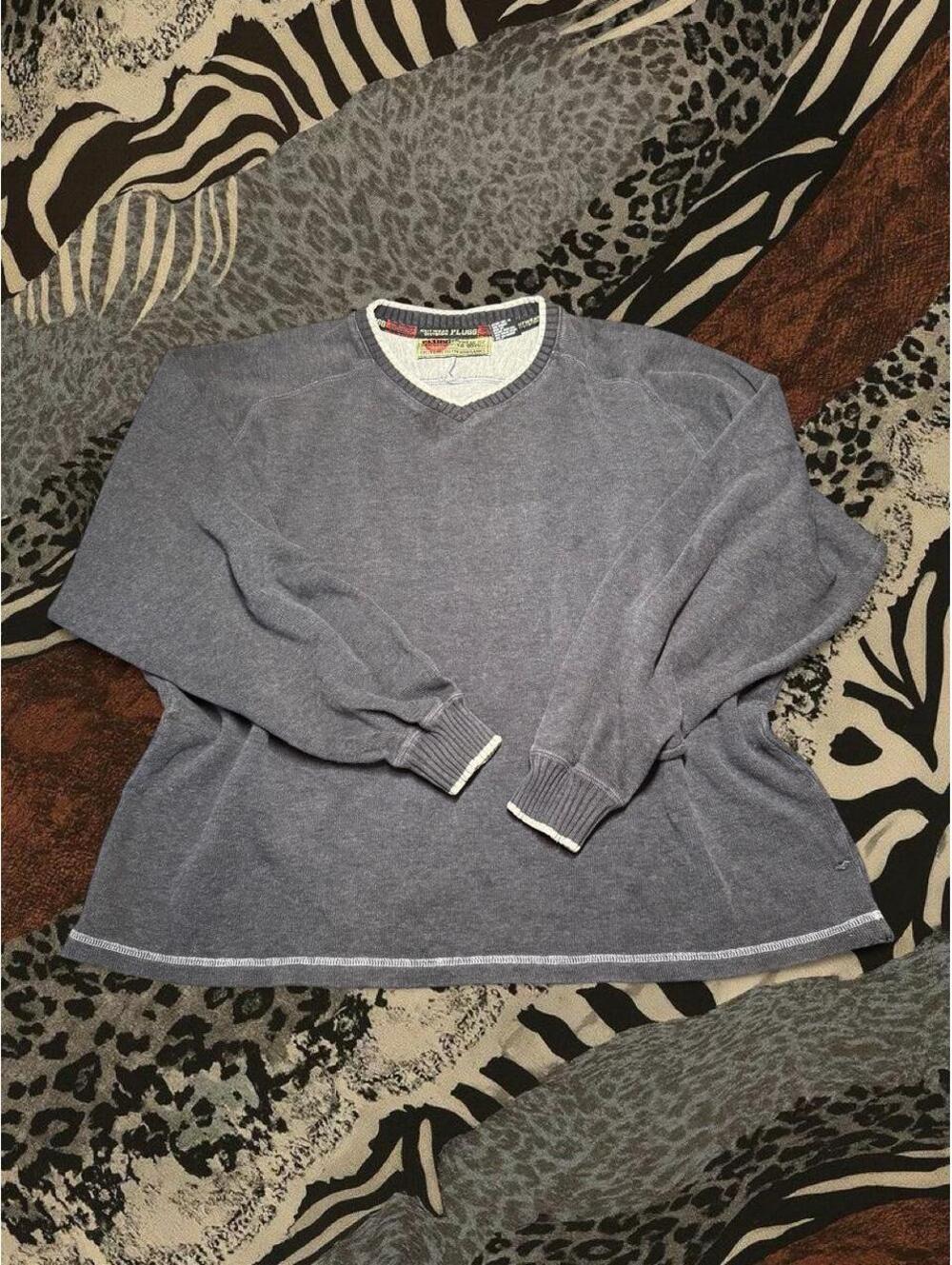 Vintage 90s Plugg Knitwear Division gray cotton sweater with white trim #90s